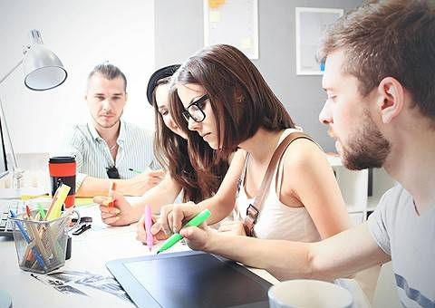 目前，還有很多的營銷策劃企業(yè)